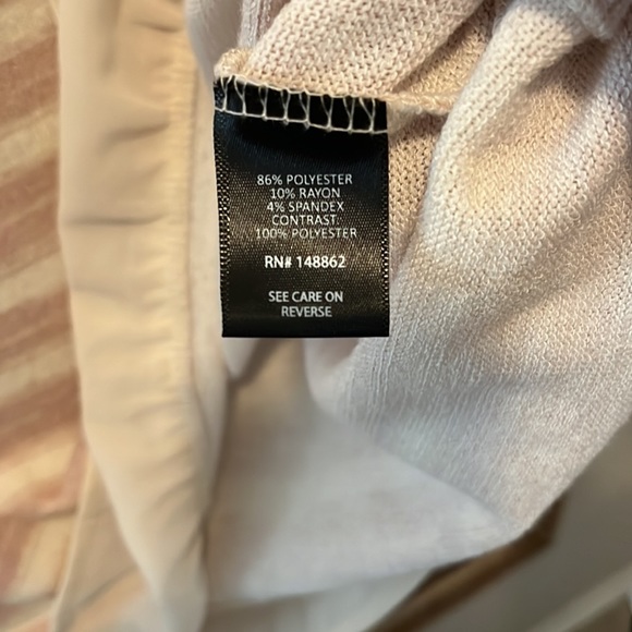 Torrid Size 3 Tunic knit blouse w faux under layer, feminine pink and cream - Picture 5 of 7